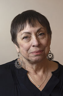 gayle_color_crop_2x3 gayle_color_crop_2x3